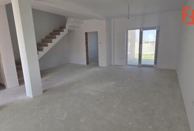 Duplex cu 4 camere în Moșnița Nouă