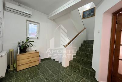 Casa individuala, 6 camere, 3 bai, garaj,acces auto, teren de 411 - 18