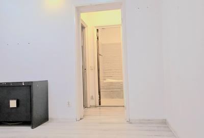 Apartament 2 camere de vanzare Drumul Taberei - 2