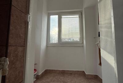 Chirie, apartament, 1 camera, 30 mp, Traian Lalescu Oradea. 250 E/lună - 5