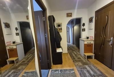 Zona Toma Cozma - Petru Poni Pacurari 3 Camere Dec. - Etaj intermediar - 5