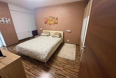Apartament cu 3 camere decomandat, mobilat în Aradului