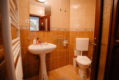 Vilă cu 6 camere, teren de 1000mp, într-un resort montan privat - 50