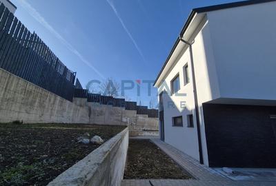 Case cu arhitectura nordica, garaj, panouri fotovoltaice, central Dezmir - 3