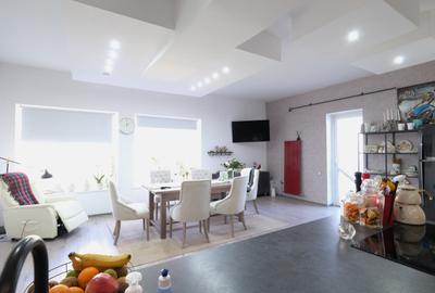 Vanzare Ultracentral orasul Piatra Neamt compus din 3000 mp teren si 4 cladiri - 7