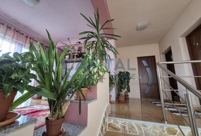 Casa la cheie cu garaj, D+P+E, 200 mpu, 1 400 mpt, central Dezmir - 16