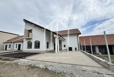 Casă individuală cu 7 camere în Șura Mică
