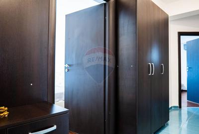 Dobroesti - vanzare apartament 3 camere, strada Marului - 22