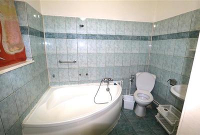 Apartament 3 camere  , centrala proprie , Central - 8