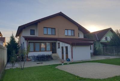 Duplex cu 4 camere în Moșnița Nouă