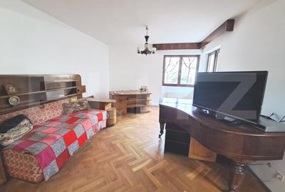 Vilă cu priveliște spre Tâmpa, în zonă liniștită din Brașov - 3