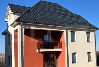 Casă individuală cu 6 camere în Dezmir