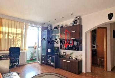 Apartament cu 3 camere decomandat în Doamna Ghica