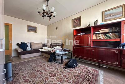 Apartament 3 camere decomandat - 2 bai - etaj 7/8 in zona Vitan - 2