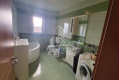 Casa individuala cu 7 camere si garaj,Dumbravita - 23