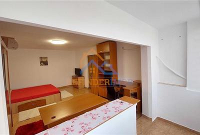 Garsoniera spatioasa 40mp  Alba Iulia _Bd Decebal locuit /investitie - 2