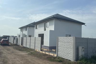 Case individuale parter+etaj in Clinceni - 1