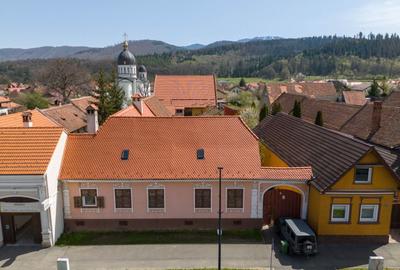 Casă Săsească Autentică cu Șură Impresionantă în Cristian – Teren 2729mp - 1