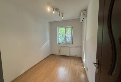 Apartament cu 3 camere, etaj 1, semidecomandat - Dacia - 3