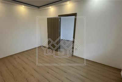 Apartament de vanzare in Sibiu - 3 camere, balcon, et. 1 - - 8