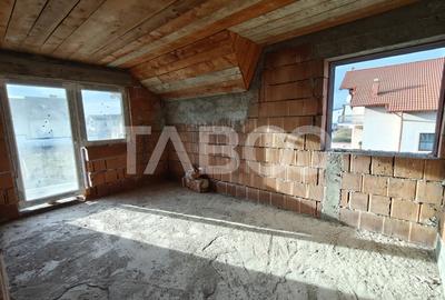 Casa intabulata 5 camere 3 bai - pivnita - terasa - COMISION 0 - 5