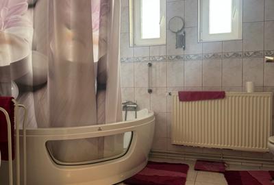 Vanzare vila situata pe malul Lacului Snagov, gradina si piscina, teren 1520 mp, - 13