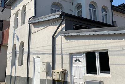 Casă individuală cu 9 camere în Eminescu