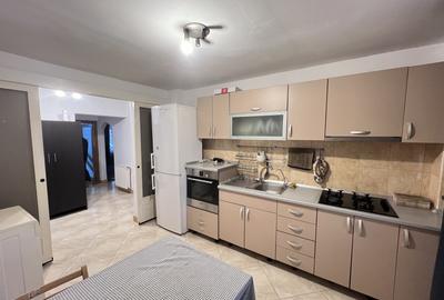 Apartament 3 camere, decomandate, Nord - 1