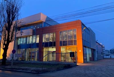 Birouri / Showroom / depozit, 1532 mp utili, aut. ISU, 2001 mp teren, proprietar - 4