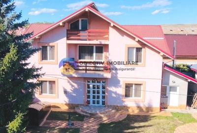 Casă individuală cu 7 camere în 1 Mai
