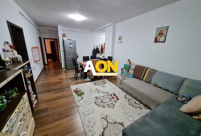 Apartament cu 3 camere decomandat, mobilat în Sud