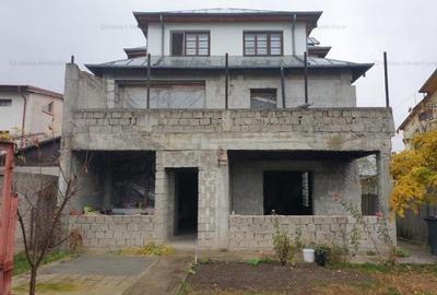 VILA P+2 zona Centrala 478mp  construiti, teren=465mp - 1