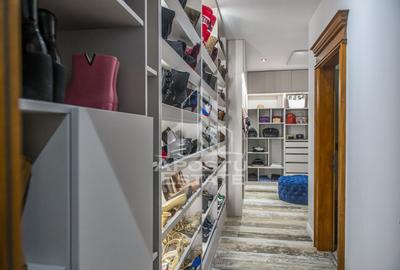 Vila,Piscina,teren fotbal,gradina,vegetatie - 22