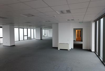 Birou, 300 mp în Centrul Civic