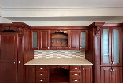 VILA DEOSEBITA / SPATII GENEROASE / CURTE PROPRIE - 10