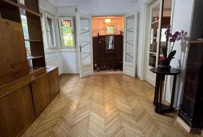 Apartament cu 5 camere în Dorobanți