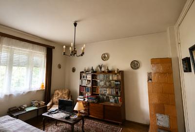 Apartament 3 camere parter in vila plus garsoniera demisol si curte. - 11
