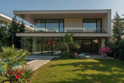 Casă cu 7 camere în Iancu Nicolae