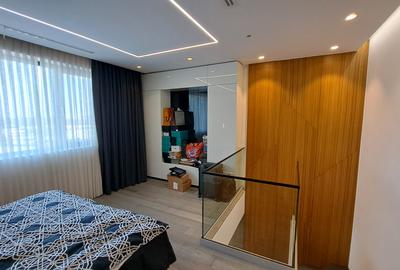 APARTAMENT 4 CAMERE CU SCARA INTERIOARA TIP LOFT -ULTRA LUX - 53