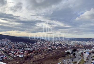 Apartament cu 4 camere semidecomandat în Zorilor