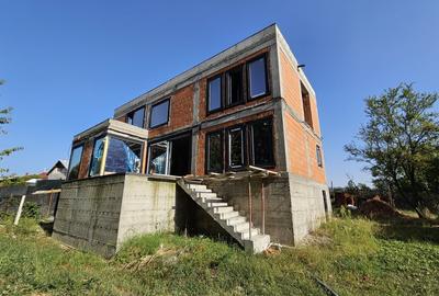 Casa Babana,  170mp + terase + subsol, inconjurata de padure, direct proprietar - 3