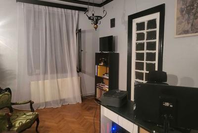Apartament cu 4 camere în Titulescu