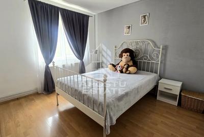 Apartament de vanzare cu 3 camere, decomandat,centrala proprie,Lipovei - 5