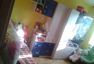 Apartament 3 camere în zona STRAZII BUCURESTI - 2