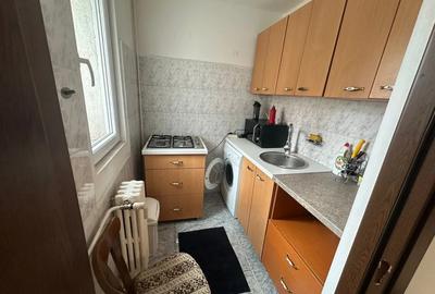 Apartament cu 2 camere, etaj 3/4, zona Tatarasi - 4