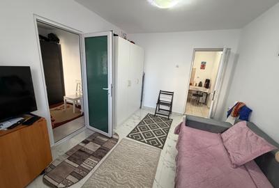 Apartament 2 camere,zona Neptun,parter - 12