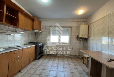 Apartament cu 3 camere, 2 bai, decomandat, centrala proprie, Sagulu - 3