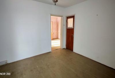 Apartament cu 2 camere semidecomandat în Țiglina 3