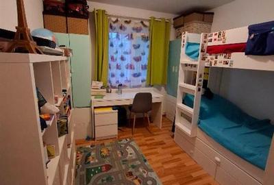 Etaj 2 - Galata Biserica Galbena, 3 camere decomandat, mobilat - 2