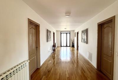 Vila de vanzare in Sebes - pretabila pentru doua familii - 8